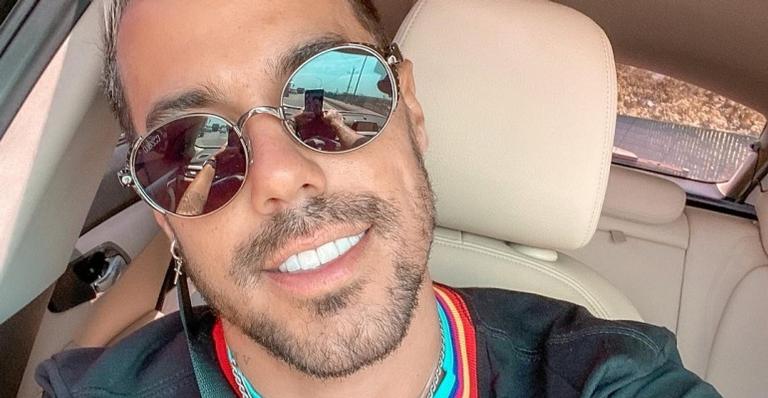 Lipe Ribeiro mostra novo membro da família e encanta web: ”Dionísio”