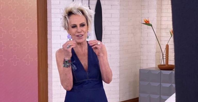 Ana Maria Braga exibe sorriso espontâneo em clique e deixa mensagem divertida: ”Dá risada”