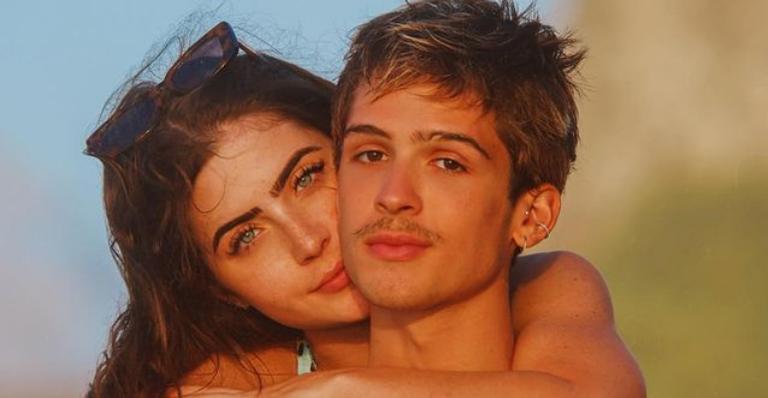 Jade Picon derrete corações ao posar com seu amado, João Guilherme: ”De pertinho”