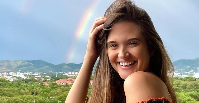 Juliana Paiva celebra a gravidez da prima: ”Que coisa linda te ver vivendo esse momento único”