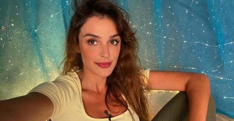 Rafa Brites impressiona ao surgir em diferentes posições de ioga: ”Para o corpo, mente e espírito”