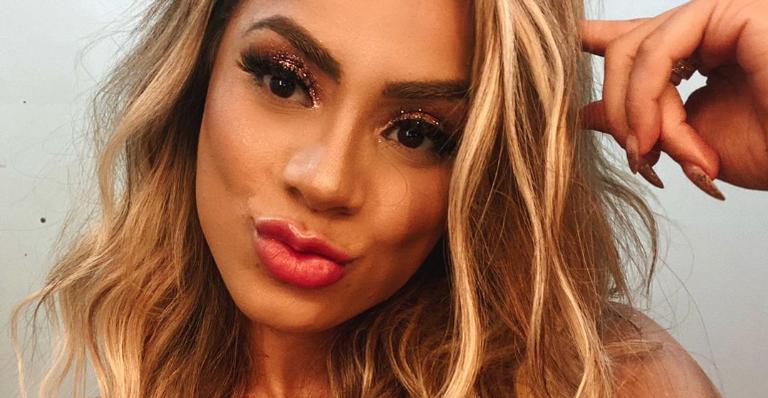 Luxuosa, Lexa ostenta corpão em macacão de oncinha e chama atenção dos fãs: ”Muito linda”