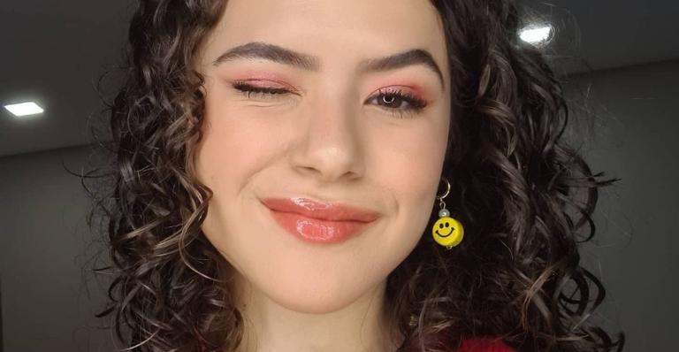 Maisa Silva atinge 37 milhões de seguidores e agradece: ”Vocês são muito especiais pra mim!”