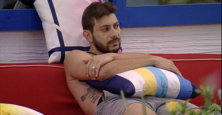BBB21: Caio dispara sobre Juliette: ”Não vai longe no programa”