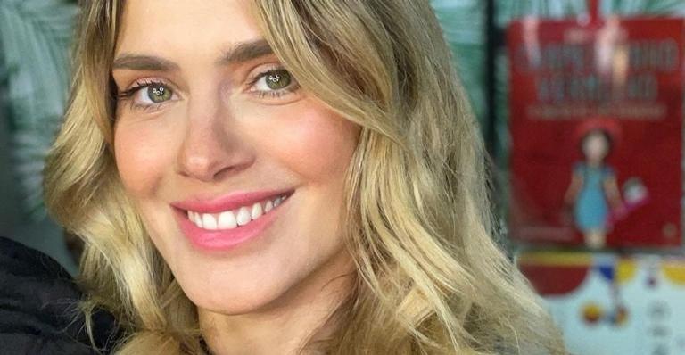Carolina Dieckmann reflete sobre gratidão e motiva web: ”Agradeça o milagre de acordar”