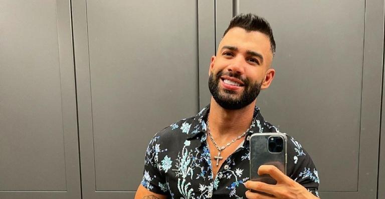 Gusttavo Lima arranca suspiros ao exibir abdômen trincado durante treino diário