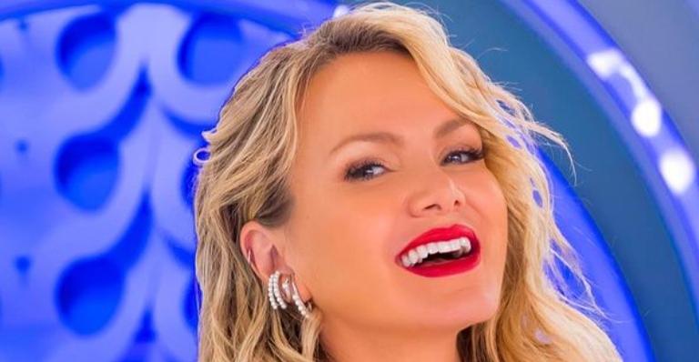 Eliana posta foto de sua primeira viagem ao Egito a trabalho e pede: ”Oremos por nós e por todos”