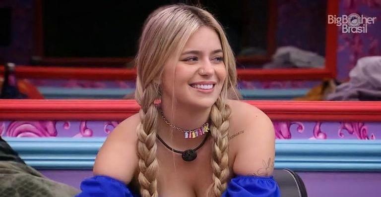 Viih Tube do BBB 21 posa de fio dental e público elogia corpão da sister: “Gata!”