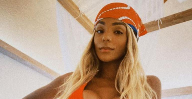 Brunna Gonçalves para tudo ao posar para nova sequência de cliques deslumbrantes