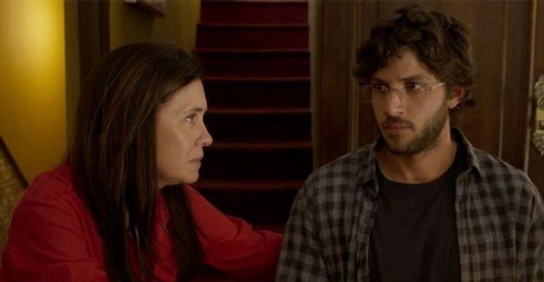 Danilo surta e coloca Thelma na parede em ‘Amor de Mãe’