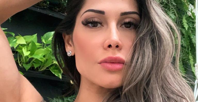 Mayra Cardi surge com belo vestido vermelho nas redes e web reage positivamente: ”Maravilhosa!”