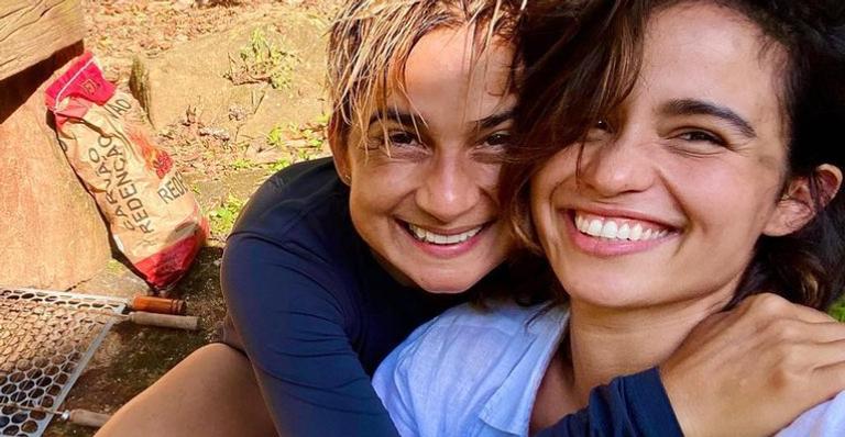 Nanda Costa exibe manhã romântica ao lado da esposa, Lan Lanh