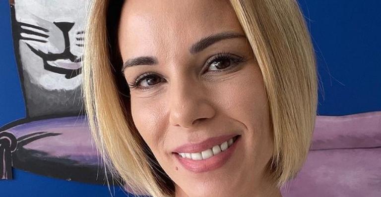 Ana Furtado posta foto de criança e brinca: ”Dos tempos em que eu já esperava o Big Fone tocar”