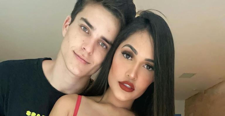 Flay chama atenção da web ao fazer coreografia com o namorado: ”Os dançarinos atacam novamente”