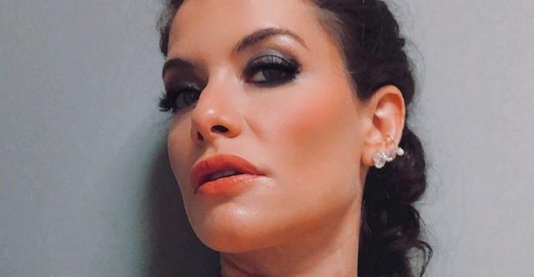 Alinne Moraes compartilha clique conceitual e arranca suspiros dos fãs: ”Linda”