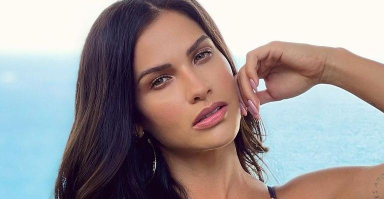 Em Angra dos Reis , Andressa Suita aposta em bolsa e sapato grifados de mais de R$35 mil