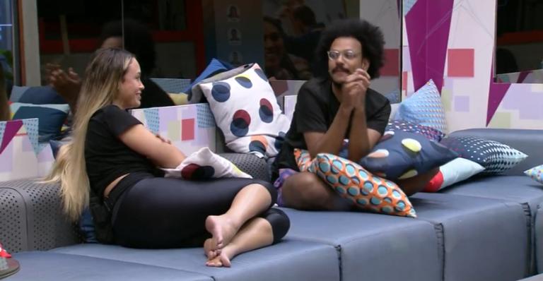 BBB21: Sarah comenta possível presença de João no paredão: ”Mesmo que você vá, você não sai”