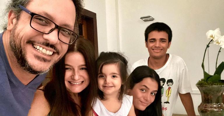 Lucio Mauro Filho relembra viagem em família para o inverno argentino: ”Saudade do fim do mundo!”