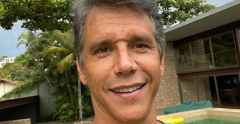 Marcio Garcia publica série de fotos antigas: ”Lembranças de praticamente uma vida inteira”