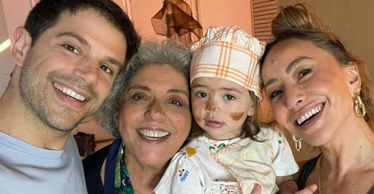 Duda Nagle derrete corações ao posar com sua mãe e a filha, Zoe: ”Minhas meninas”