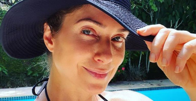 Leticia Spiller encanta seguidores ao mostrar sua rotina matinal: ”Com pensamento positivo”