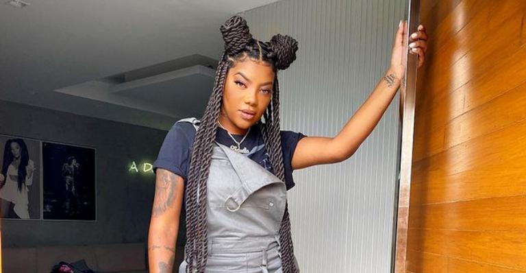 Ludmilla curte café da manhã ao ar livre em São Miguel do Milagres