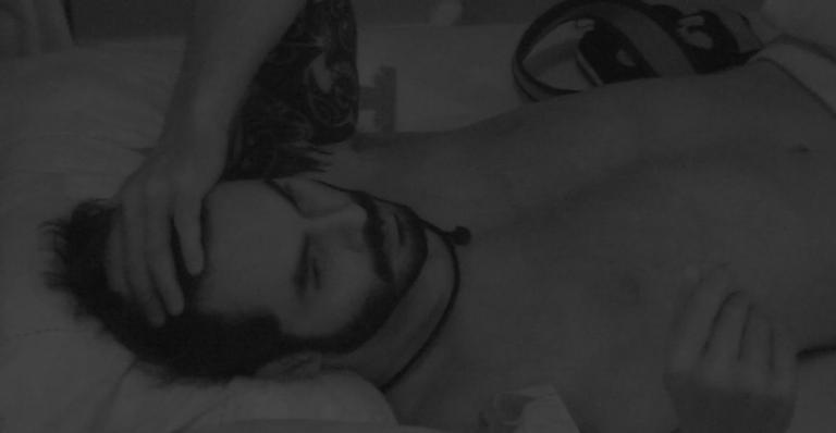 BBB21: Arthur aconselha Rodolffo a falar com Sarah: ”Ela gosta de você, dá pra ver!”