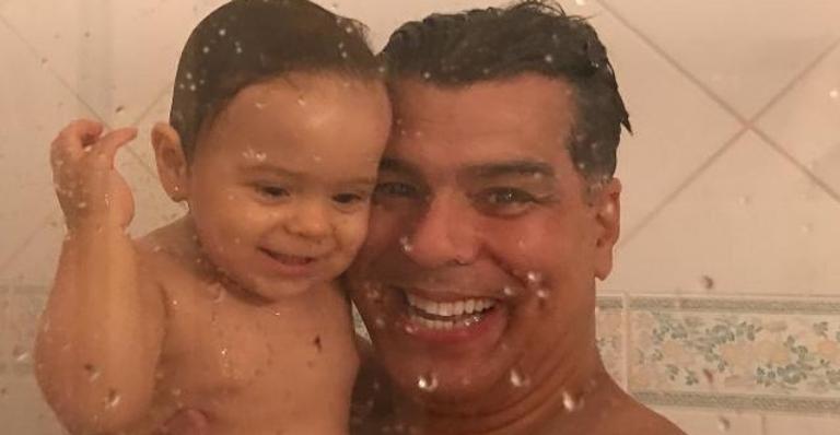Mauricio Mattar faz ensaio fotográfico temático de Páscoa da filha, Ilha: ”Minha coelhinha linda”