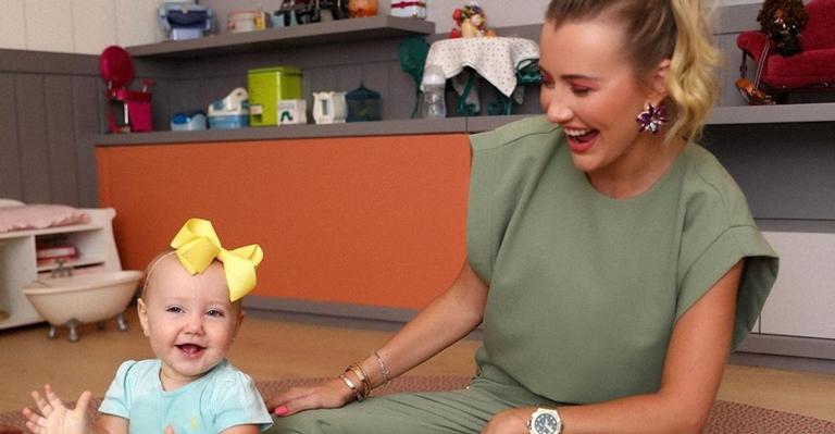 Ana Paula Siebert encanta ao mostrar a filha na aula sensorial: ”Linda demais”