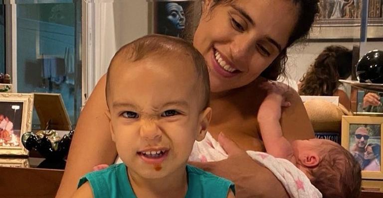 Camilla Camargo derrete a web ao publicar vídeos de passeio com os dois filhos