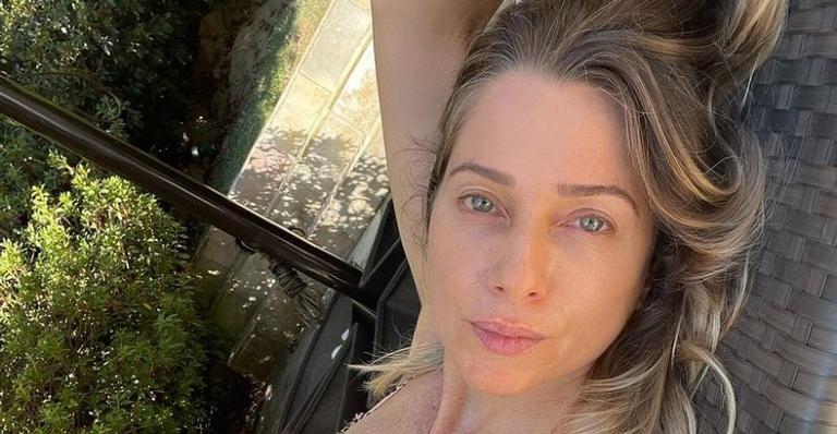 Leticia Spiller surge deslumbrante em registro de maiô e arranca suspiros