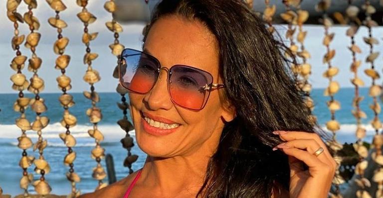 Scheila Carvalho se exercita de top e micro short e rouba a cena com corpão sarado: ”Sensacional”