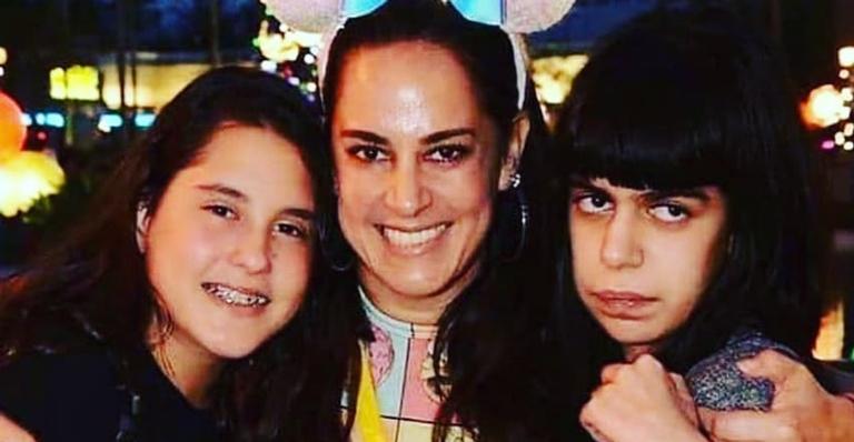 Silvia Abravanel relembra clique encantador com as filhas: ”Minhas vidas”