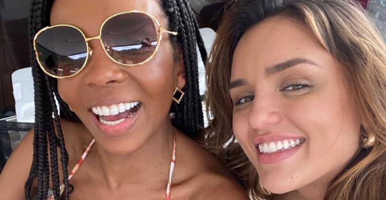 Thelma parabeniza Rafa Kalimann com lembranças do BBB20: ”Feliz por ter vivido isso ao seu lado”