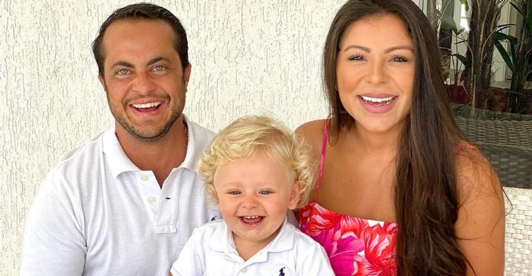 Andressa Ferreira se derrete ao publicar cliques em família: ”Amor leve, verdadeiro e fiel!”
