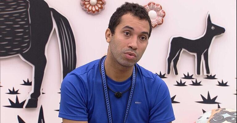 BBB21: Gilberto surpreende ao falar quem deseja imunizar: ”Nunca imaginei”