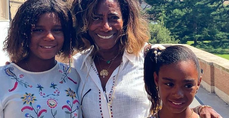 Gloria Maria faz surpresa de Páscoa para as filhas: ”Acho que nunca mais vão esquecer!”