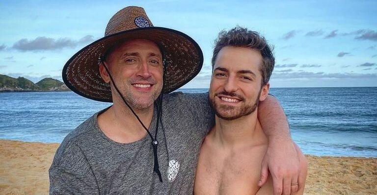 Marido de Paulo Gustavo posta foto com o humorista e faz pedido: ”Não acreditem em fake news”