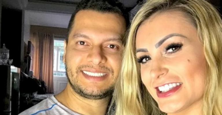 Andressa Urach mostra detalhes do casamento no civil: ”Oficialmente pra sempre”