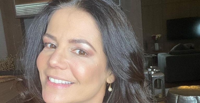 Filho de Nivea Stelmann toma vacina contra a Covid-19 e atriz comemora: ”Ganhei o presente”