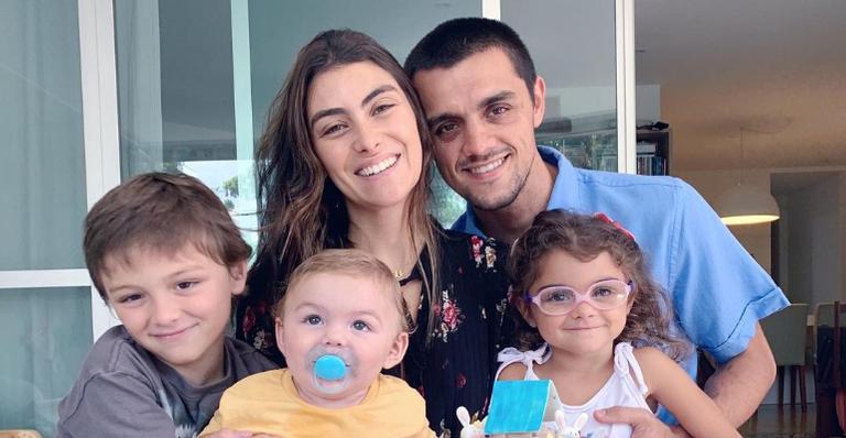 Mariana Uhlmann compartilha clique em família e recebe elogios dos fãs: ”Foto mais linda”