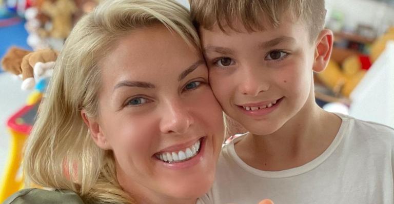 Ana Hickmann se derrete por ensaio fotográfico do filho: ”Tesouro”