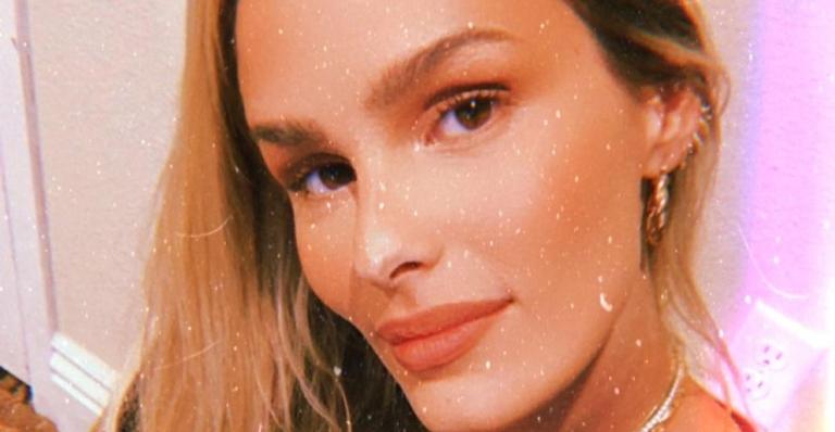 Com biquíni fininho, Yasmin Brunet renova o bronzeado e para tudo com corpo escultural: ”Deusa”