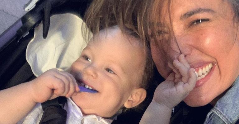 Giselle Itié posta vídeo encantador do filho cantando e deixa web babando