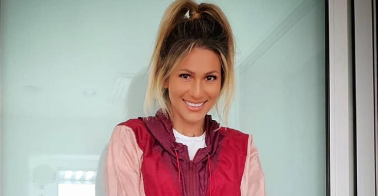 Livia Andrade volta de viagem e se despede do Caribe: ”Tchau tchau”
