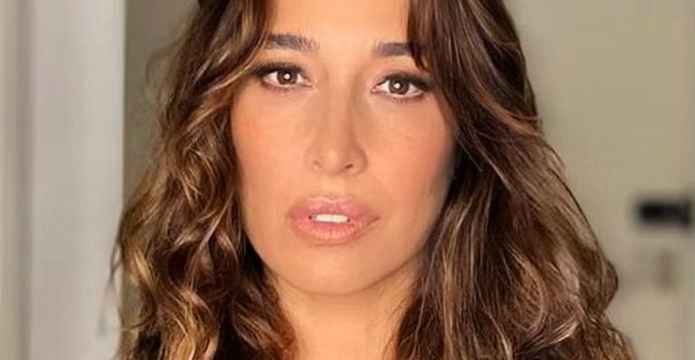 Giselle Itié resgata ensaio fotográfico toda maquiada e brinca: ”Bem menininha”