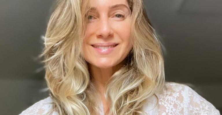 Leticia Spiller relembra ensaio fotográfico ousadíssimo e fãs elogiam: ”Maravilhosa”
