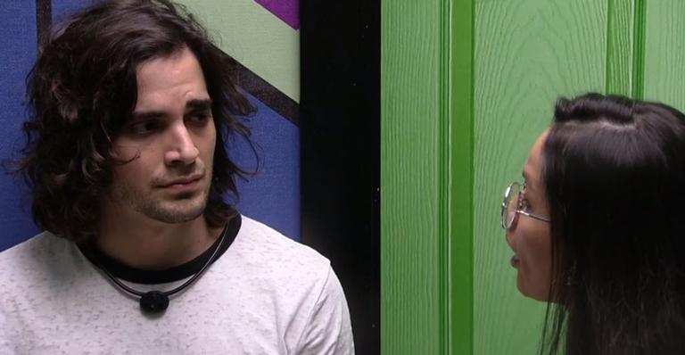 BBB21: Na despensa, Fiuk desabafa com Juliette sobre Arthur: ”Eu fui rude?”