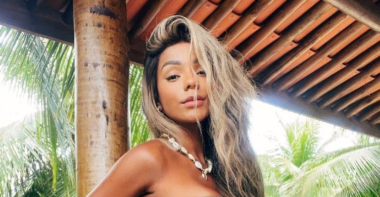 Brunna Gonçalves surge belíssima em clique com os cabelos naturais