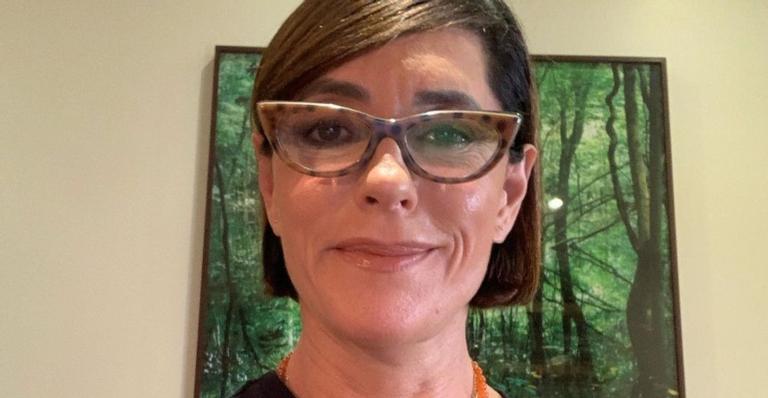 Aos 64 anos, Christiane Torloni é vacinada contra a Covid-19 no Rio e celebra: ”Vacina sim!”